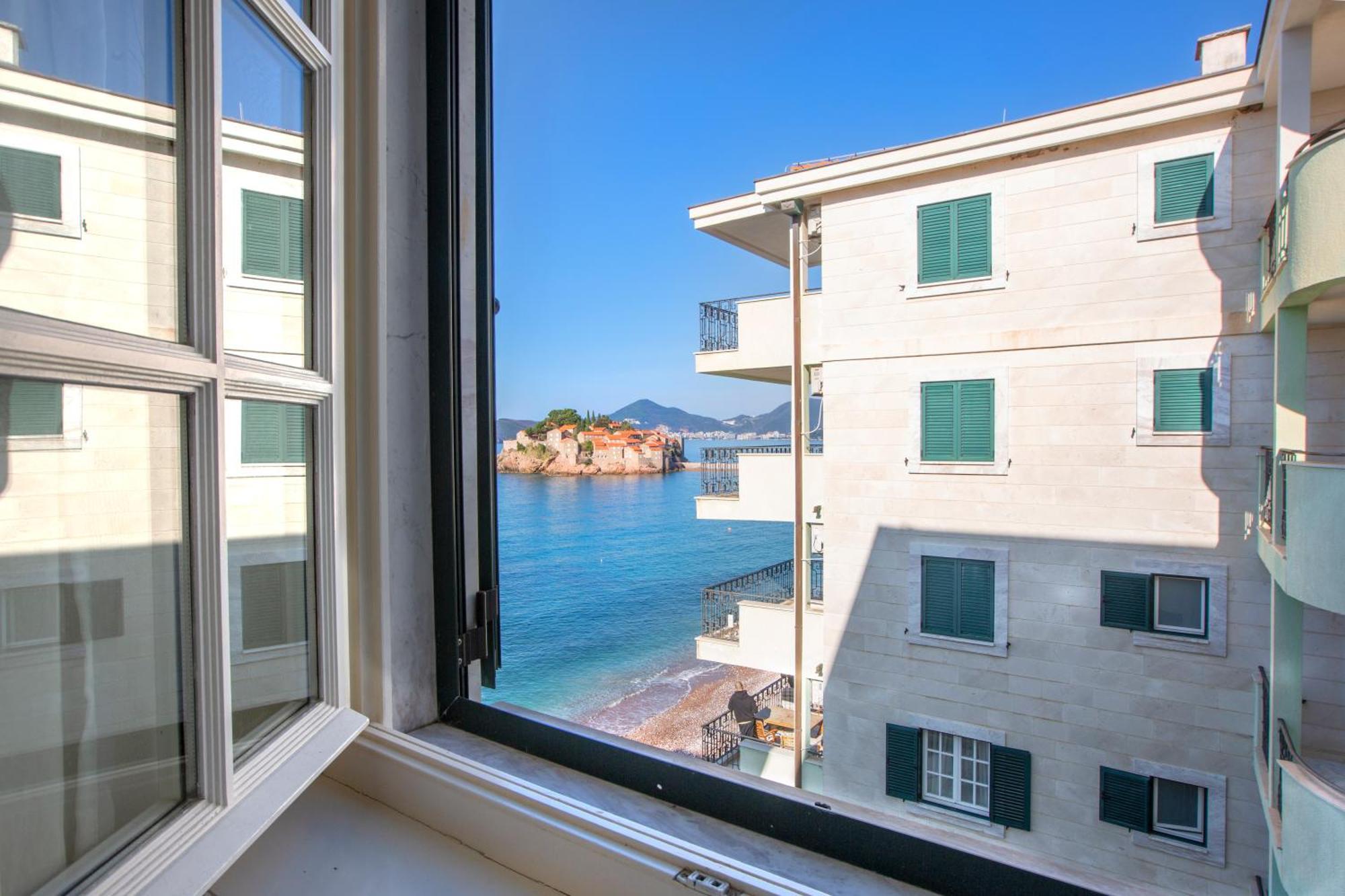 Montesan Luxury Apartment Beach Front Sveti Stefan Exterior foto