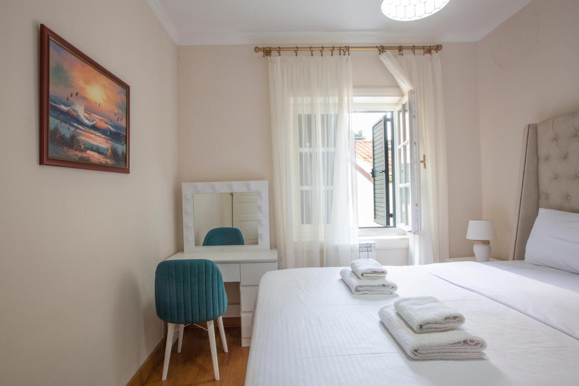 Montesan Luxury Apartment Beach Front Sveti Stefan Exterior foto