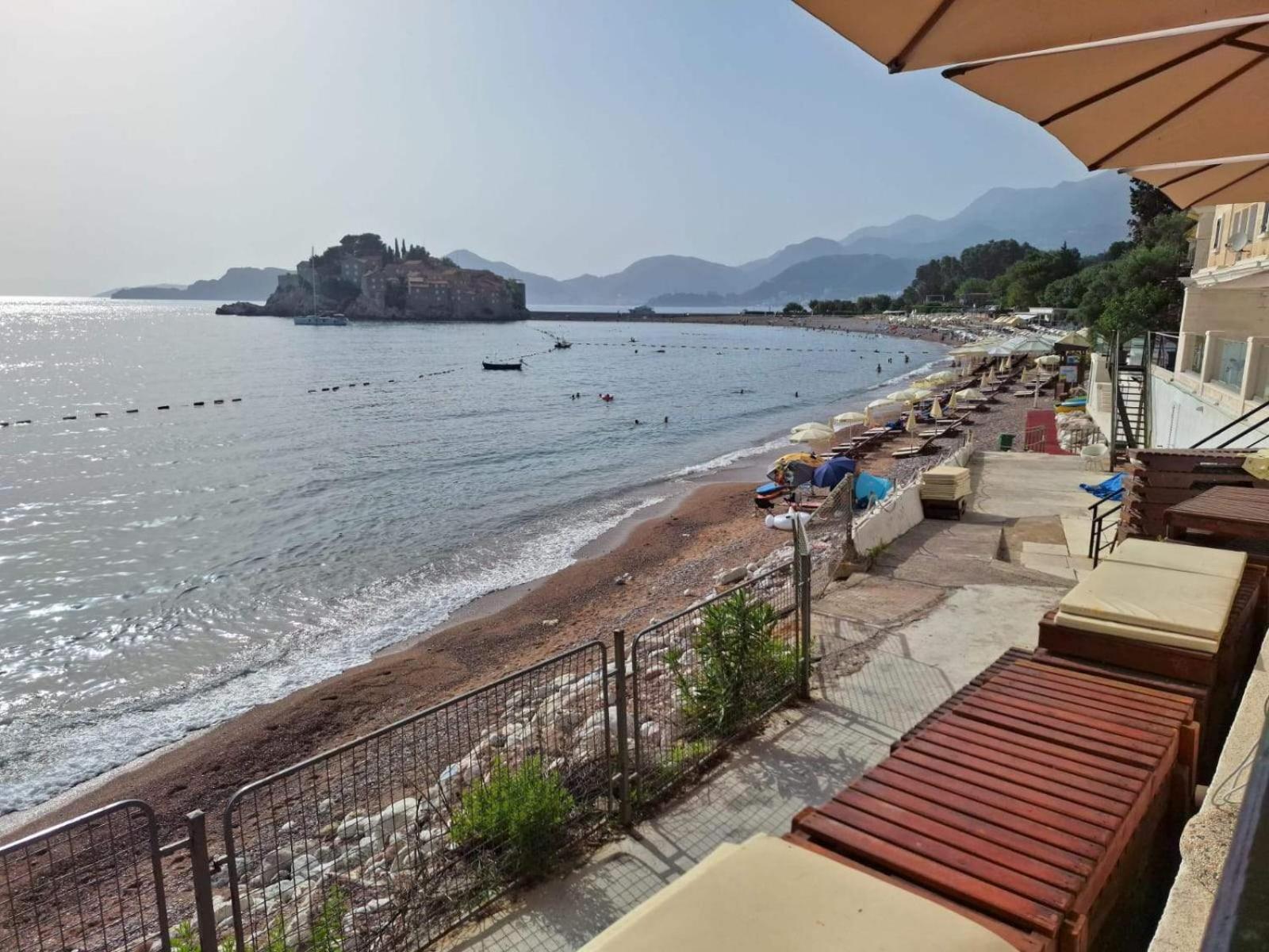 Montesan Luxury Apartment Beach Front Sveti Stefan Exterior foto
